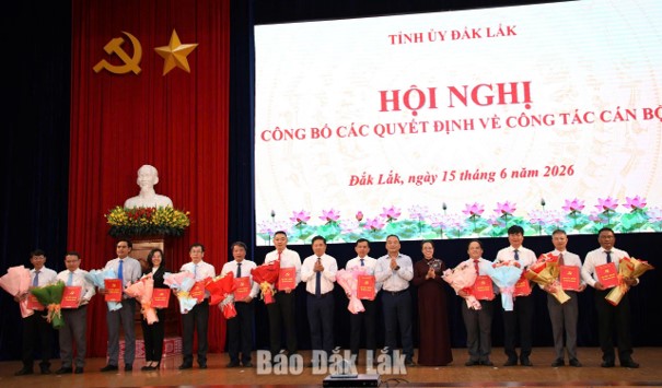 Công bố quyết định của Ban Thường vụ Tỉnh ủy7